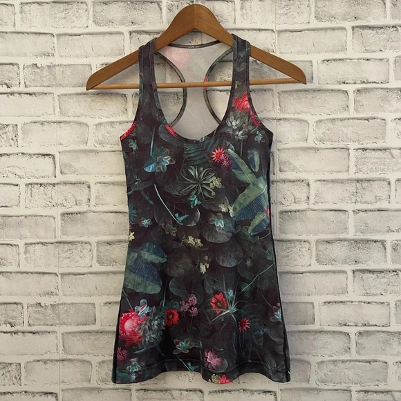 Women’s Lululemon cool racerback tank top black with tropical flowers size 2 - Picture 1 of 5